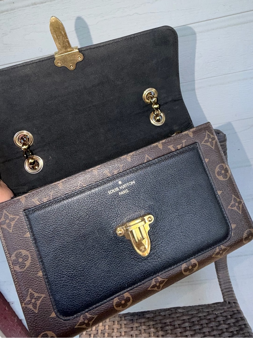 Authentic LV Victoire Monogram - Picture 2 of 16